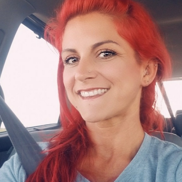 Meet your Posher, Feenyx - Picture 4 of 8